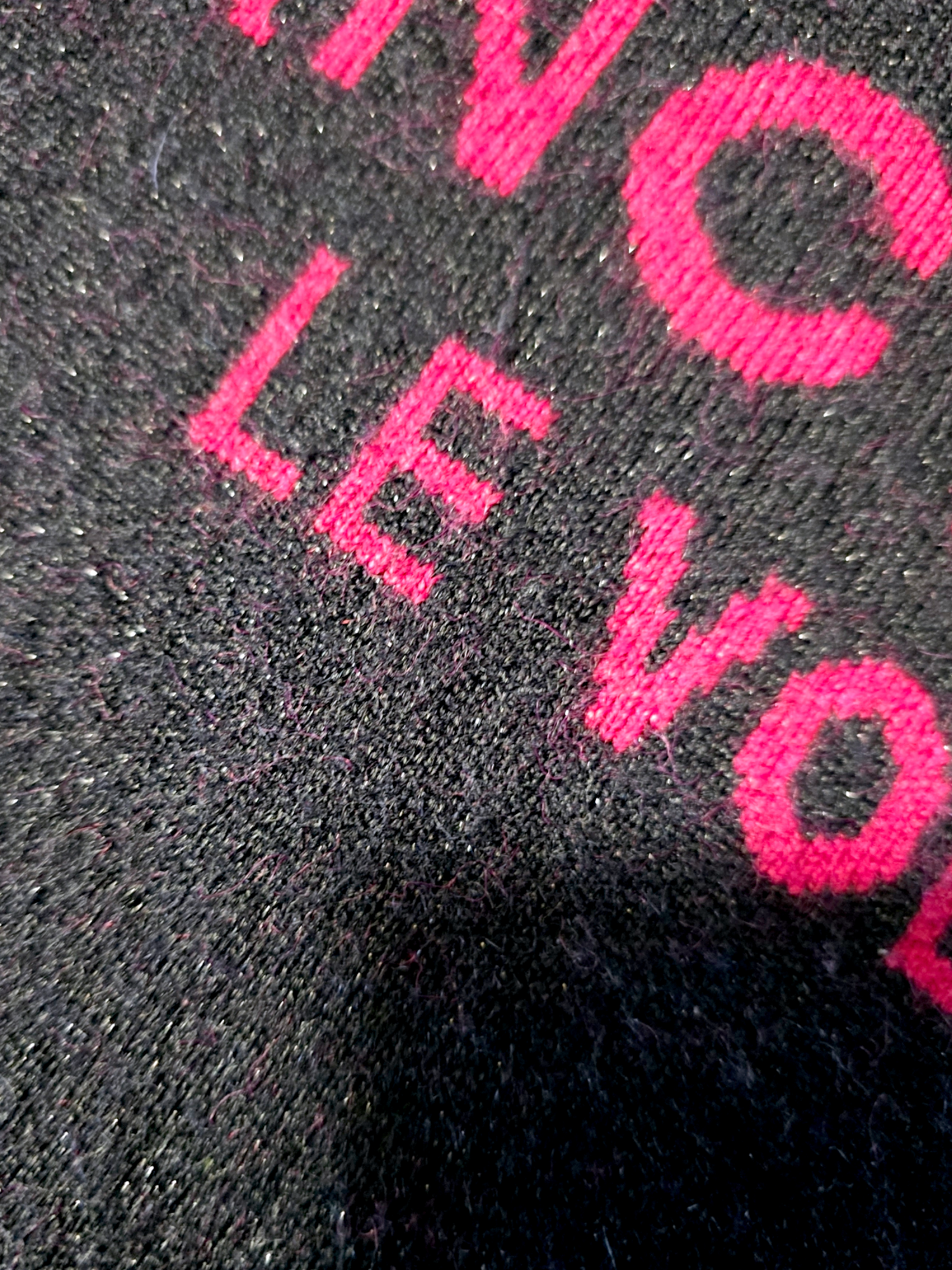 Pull cœur fuchsia
