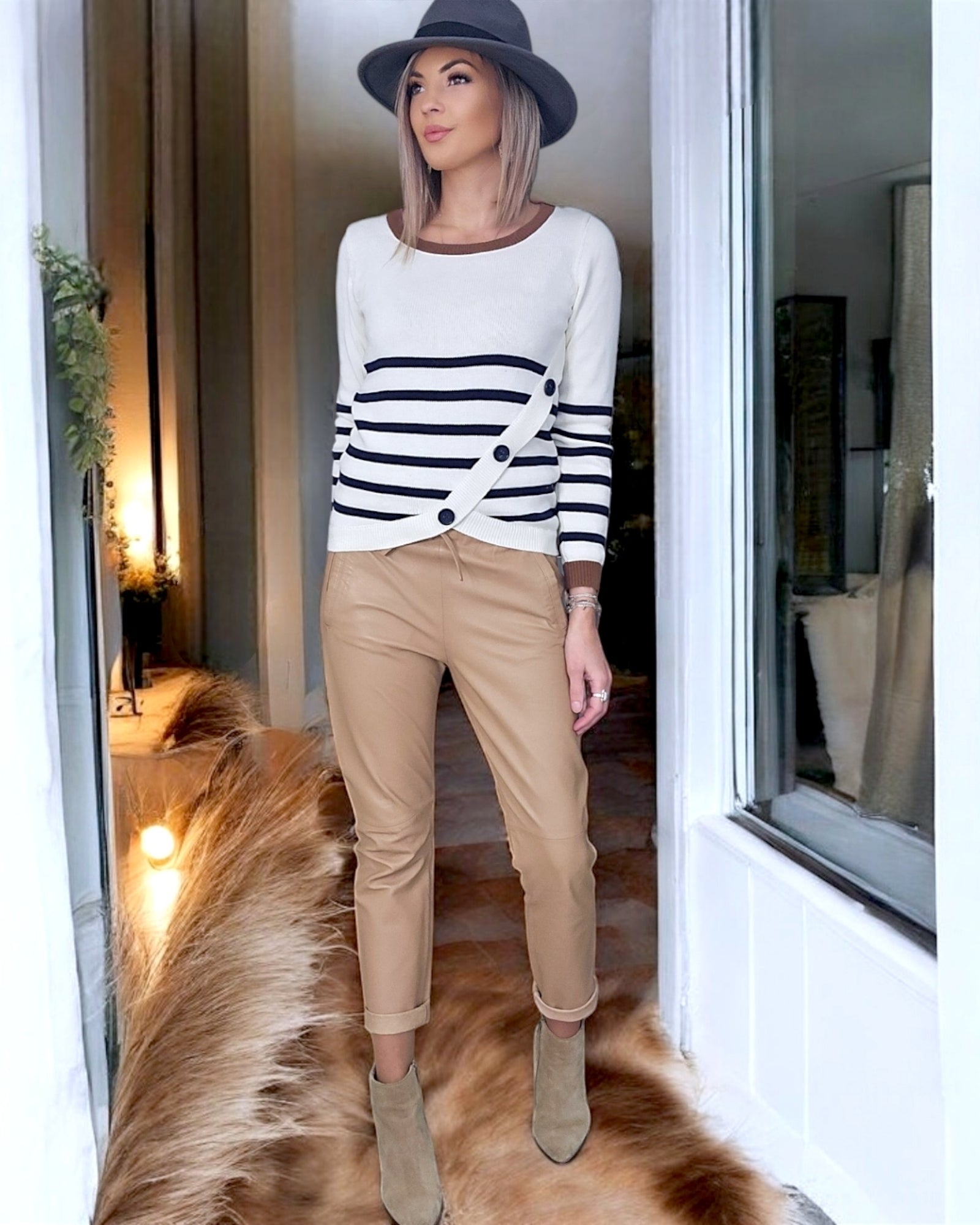 Pantalon jog en cuir beige