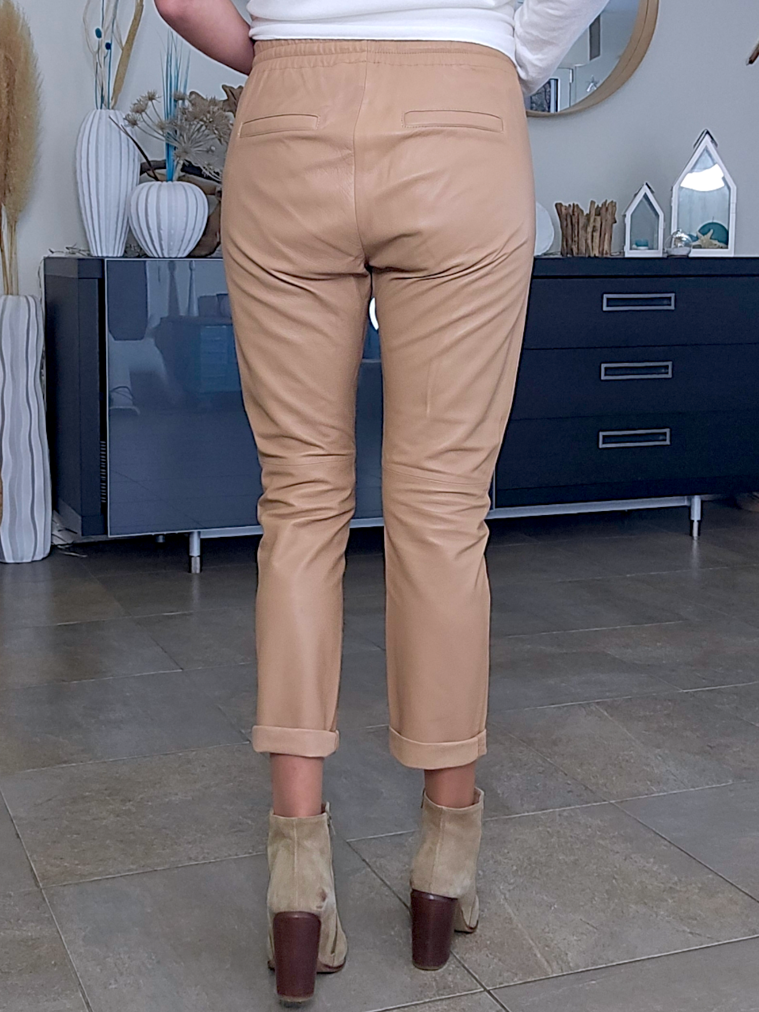Pantalon jog en cuir beige