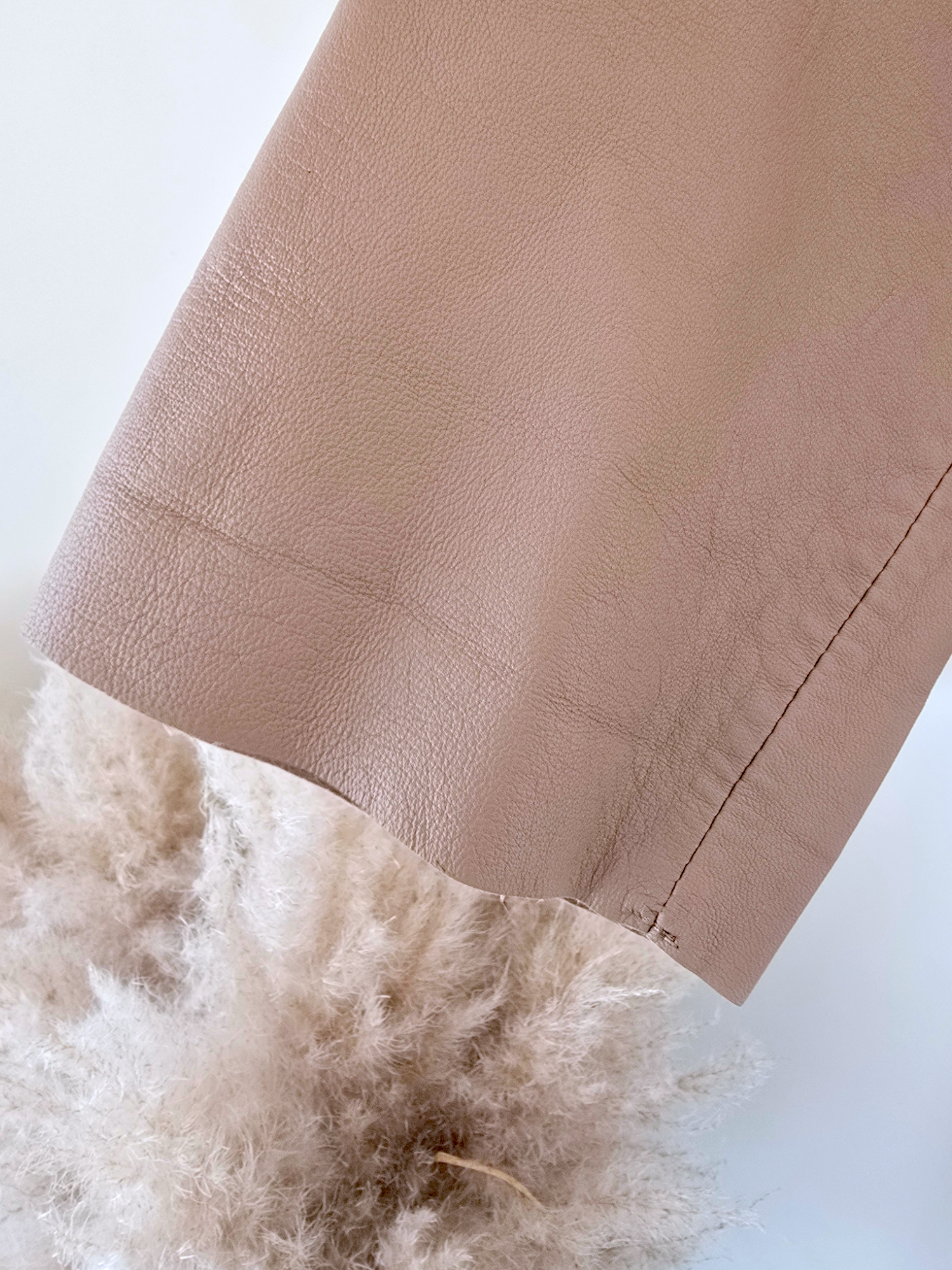 Pantalon jog en cuir beige
