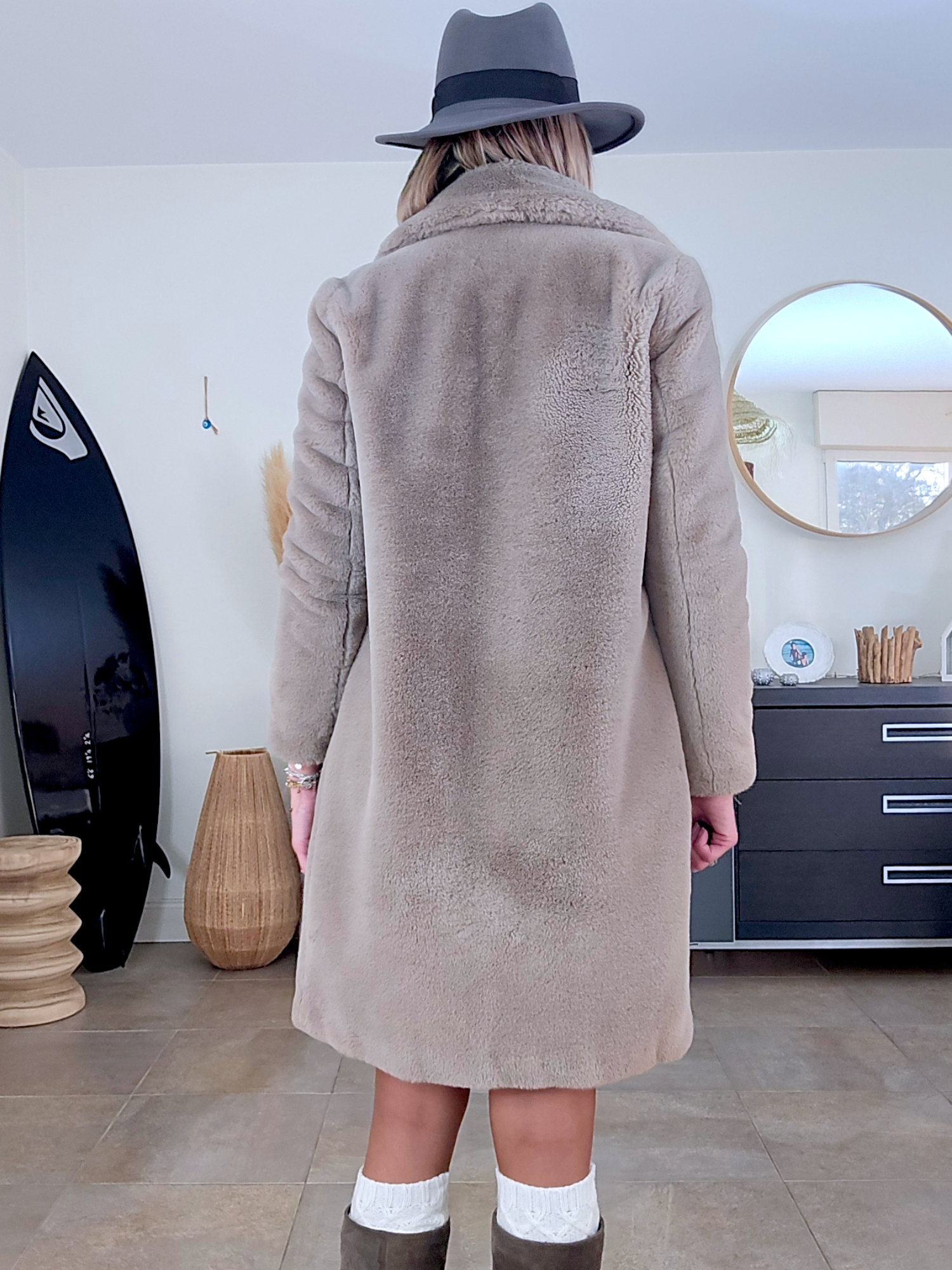Manteau fausse fourrure