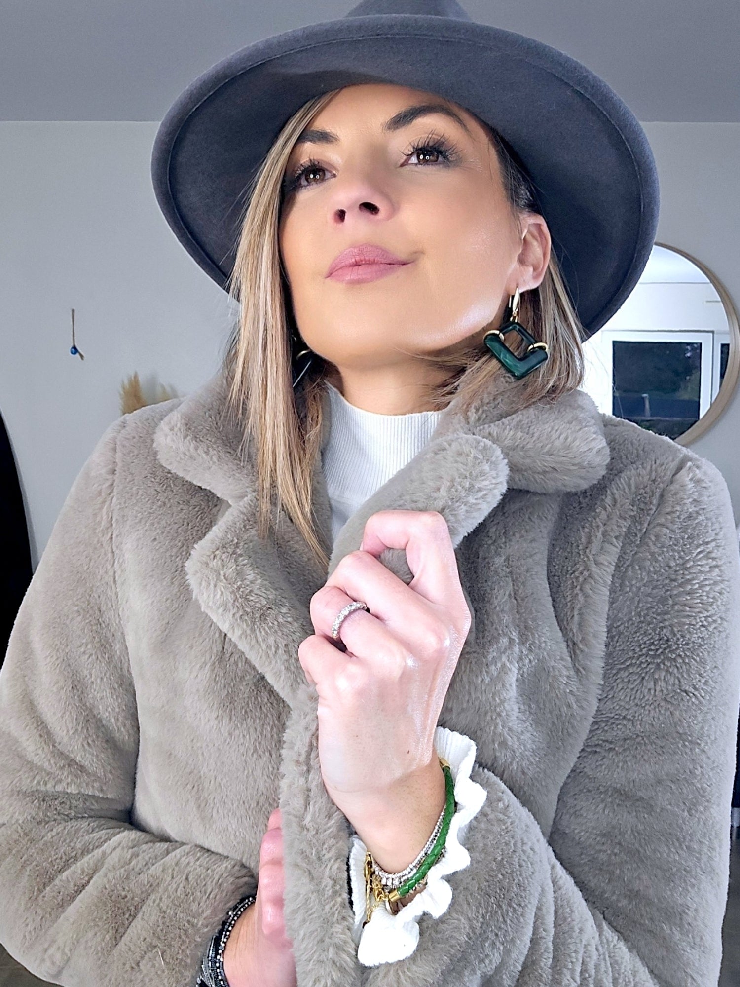 Manteau fausse fourrure