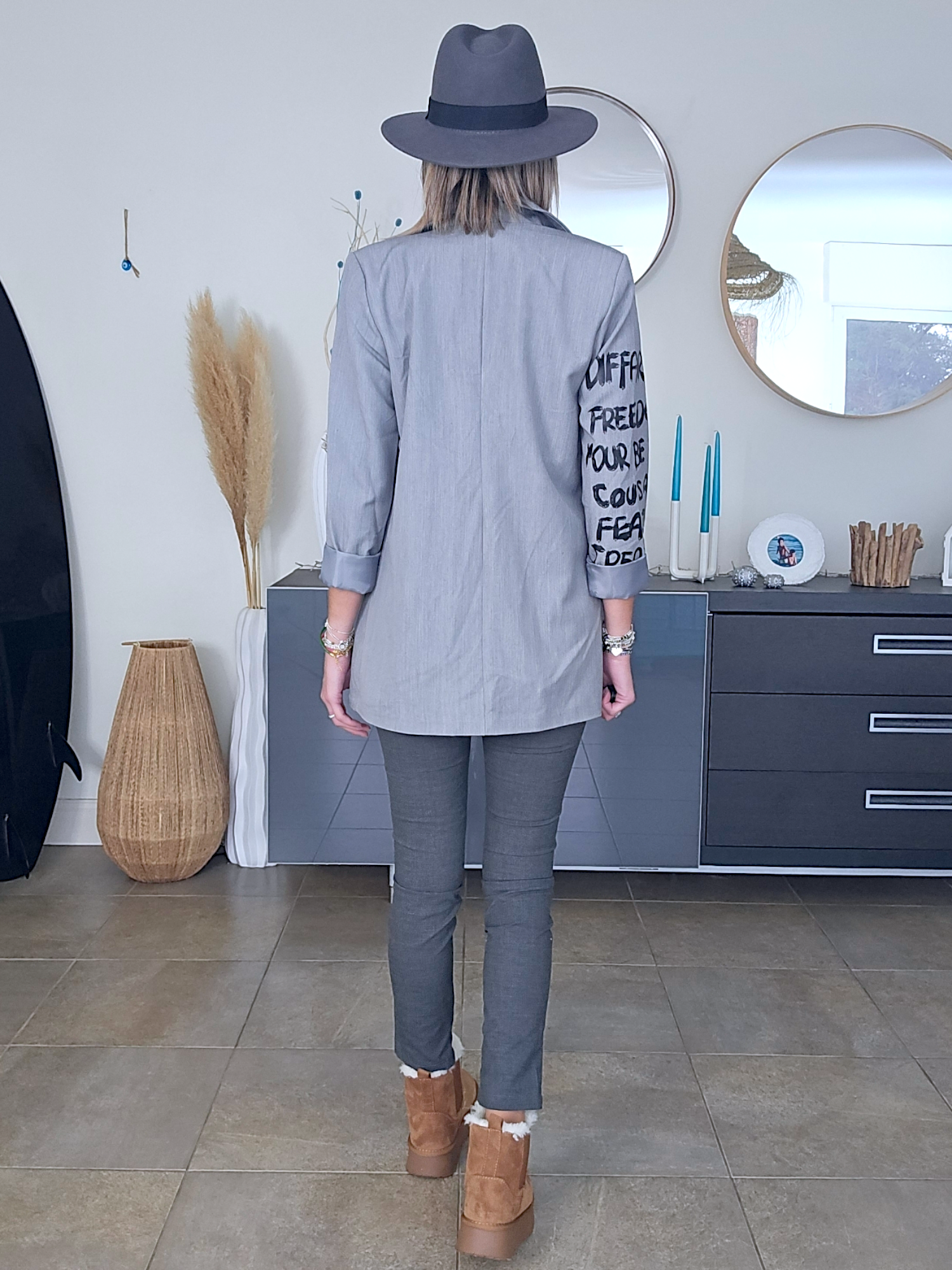 Veste grise à tags