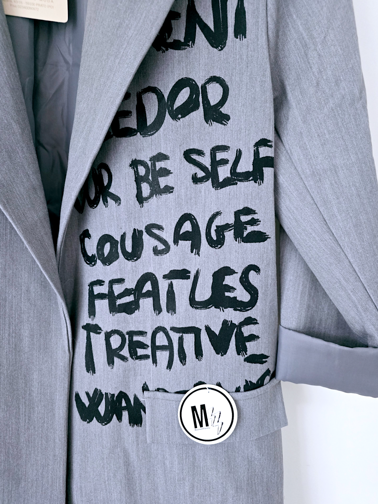 Veste grise à tags
