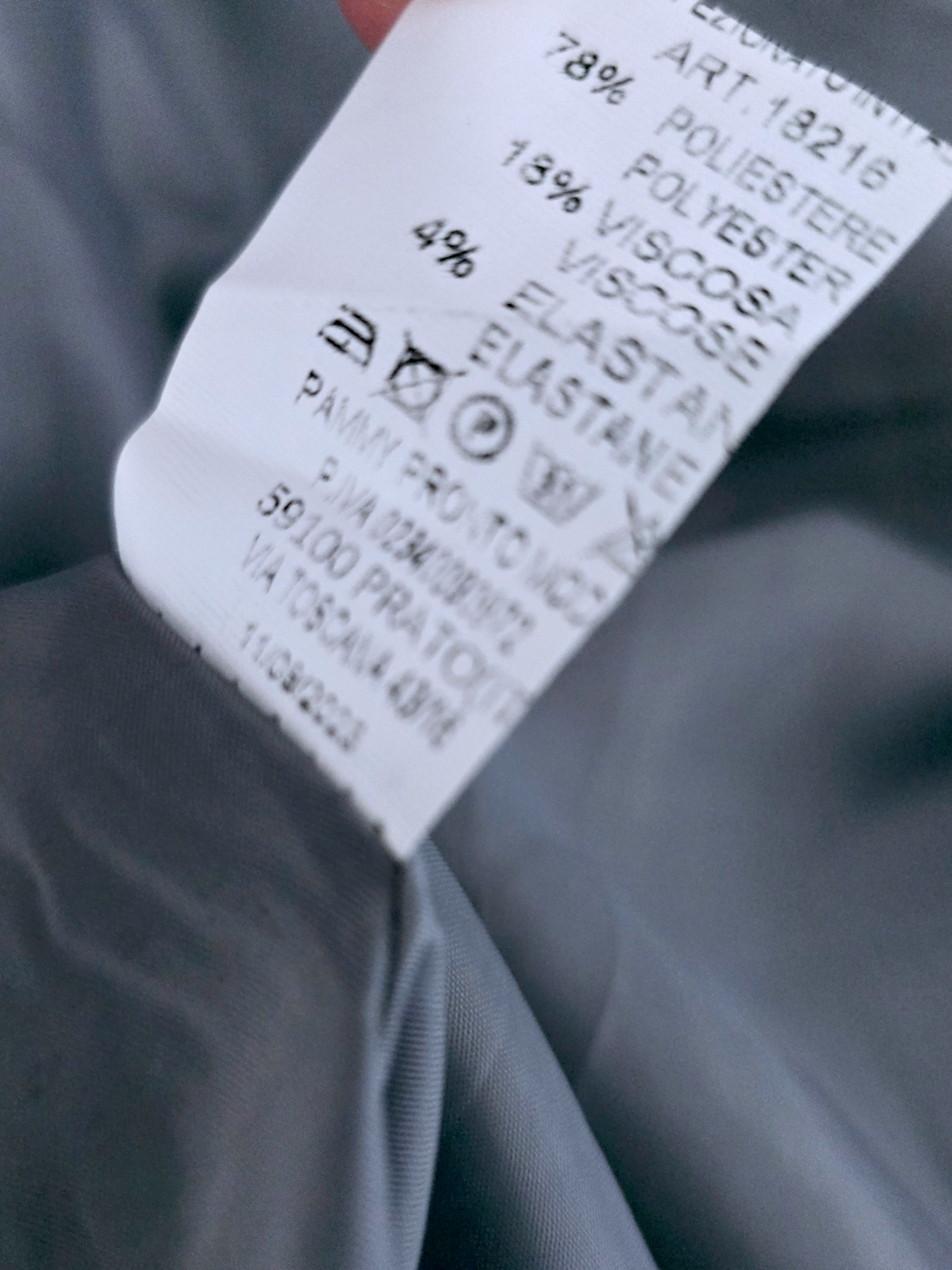 Veste grise à tags