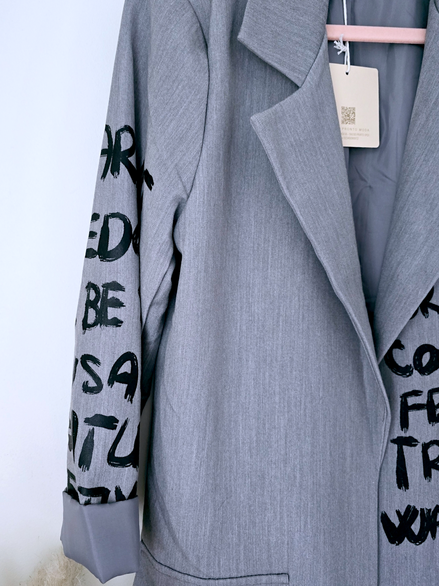 Veste grise à tags