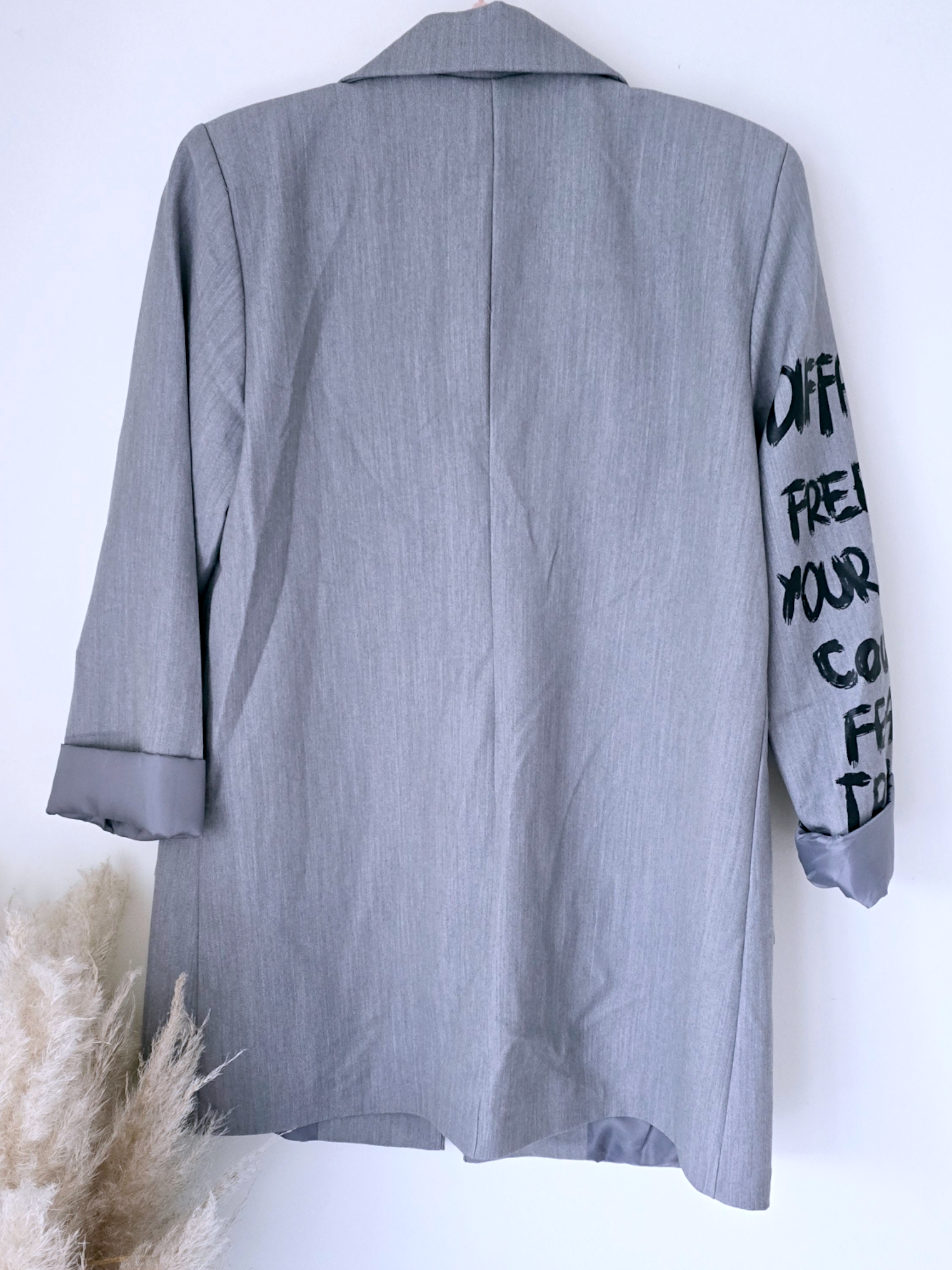 Veste grise à tags