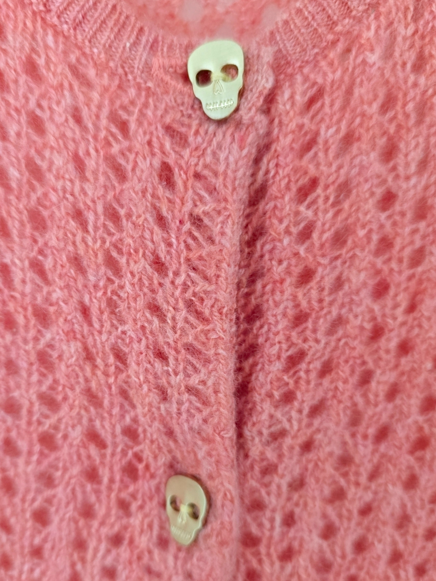 Cardigan corail en cachemire - 𝐌𝐚𝐫𝐢𝐧𝐚𝟒𝟒𝐟𝐚𝐦𝐢𝐥𝐲