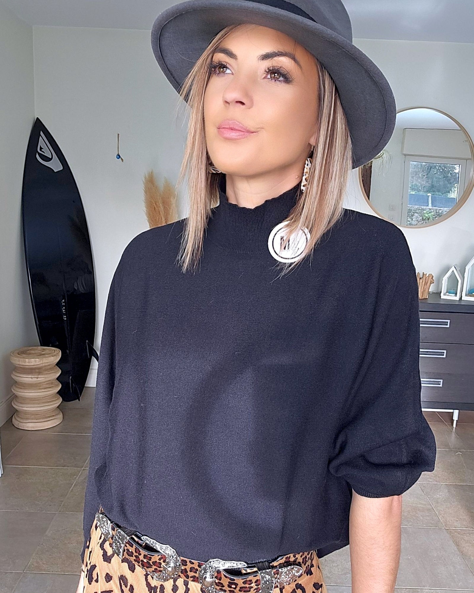Pull noir col cheminé