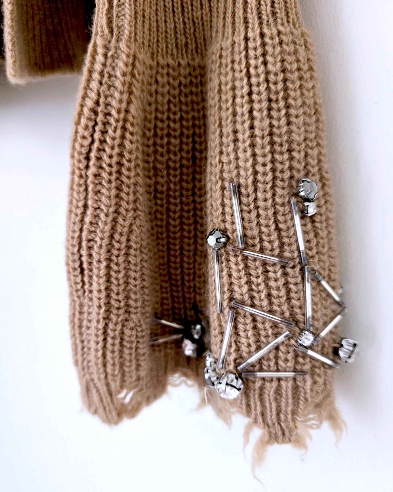 Pull perles bijoux - 𝐌𝐚𝐫𝐢𝐧𝐚𝟒𝟒𝐟𝐚𝐦𝐢𝐥𝐲