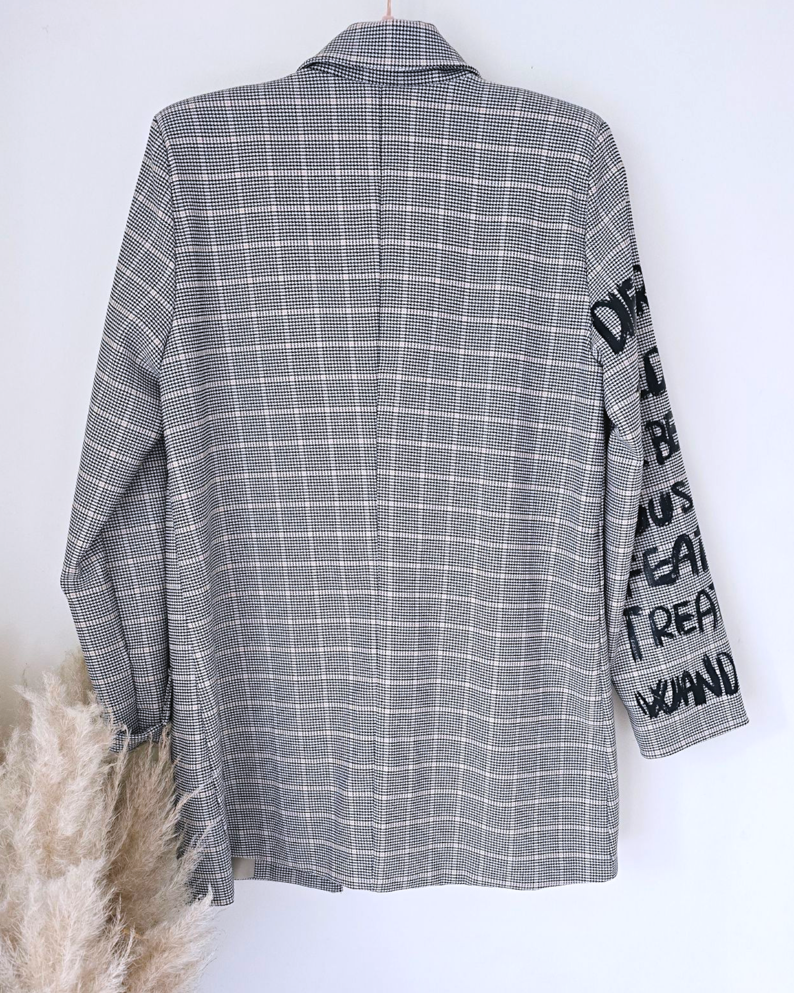 Veste boy à carreaux et tags