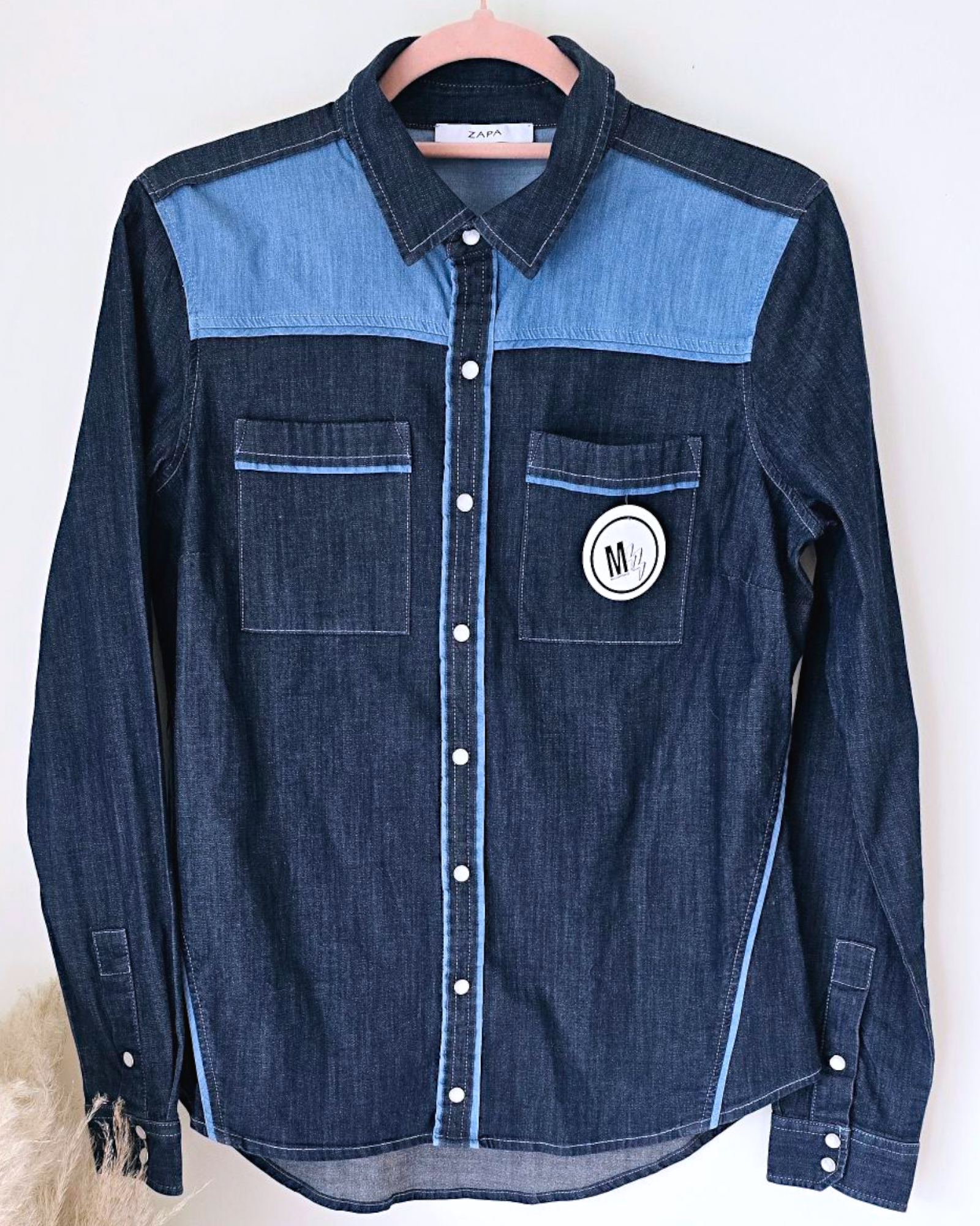Chemise bleue en denim