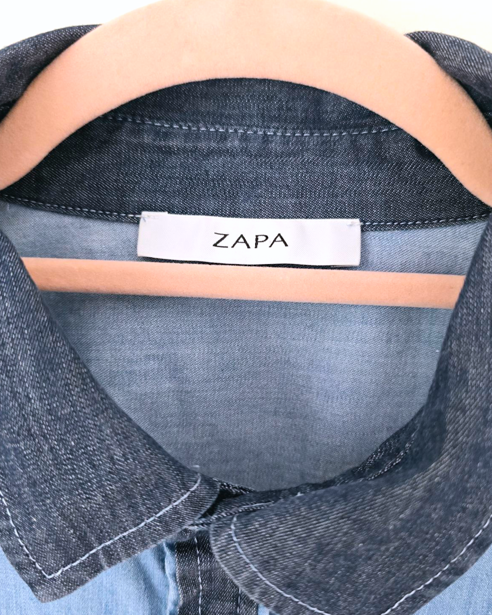 Chemise bleue en denim