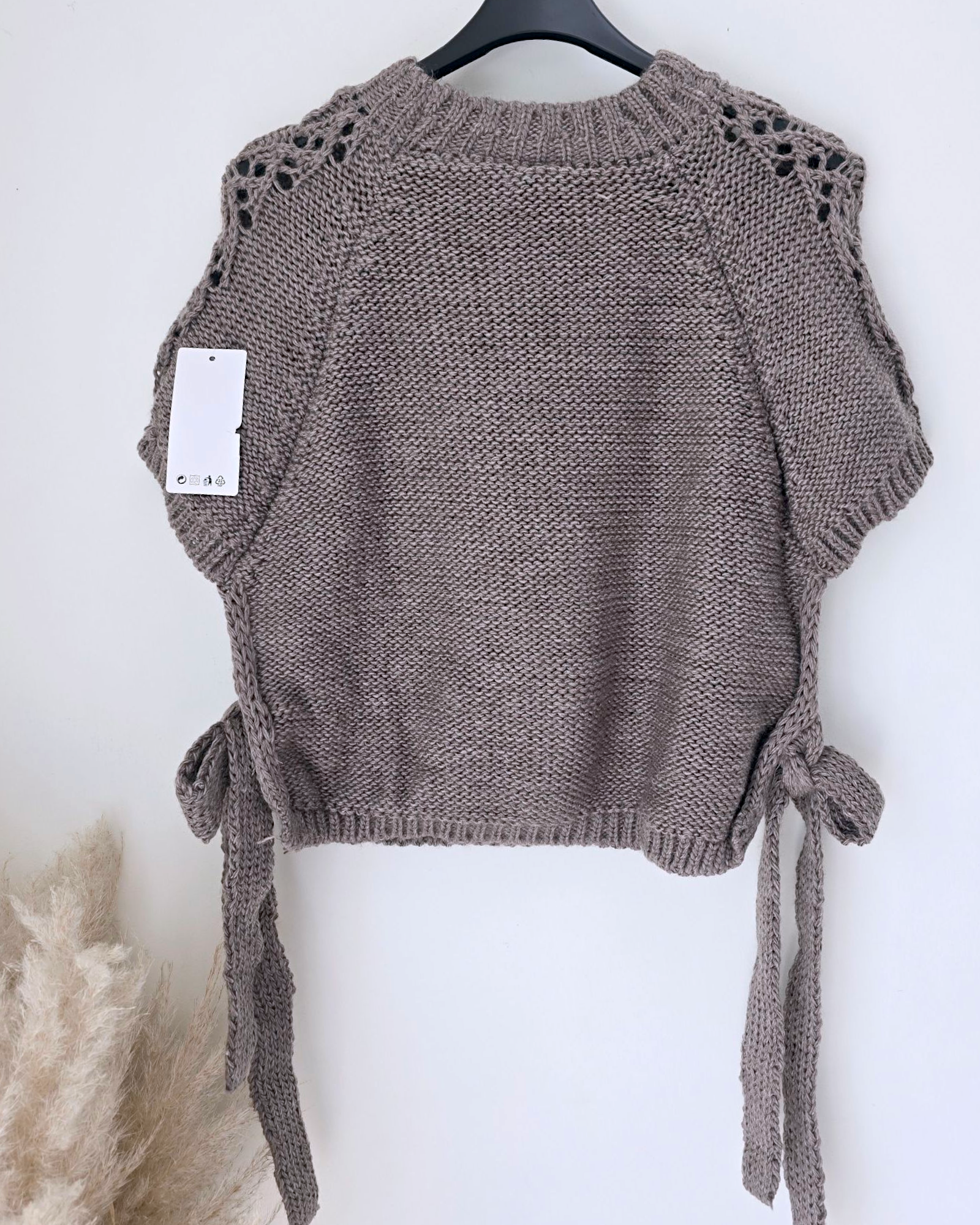 Pull cape