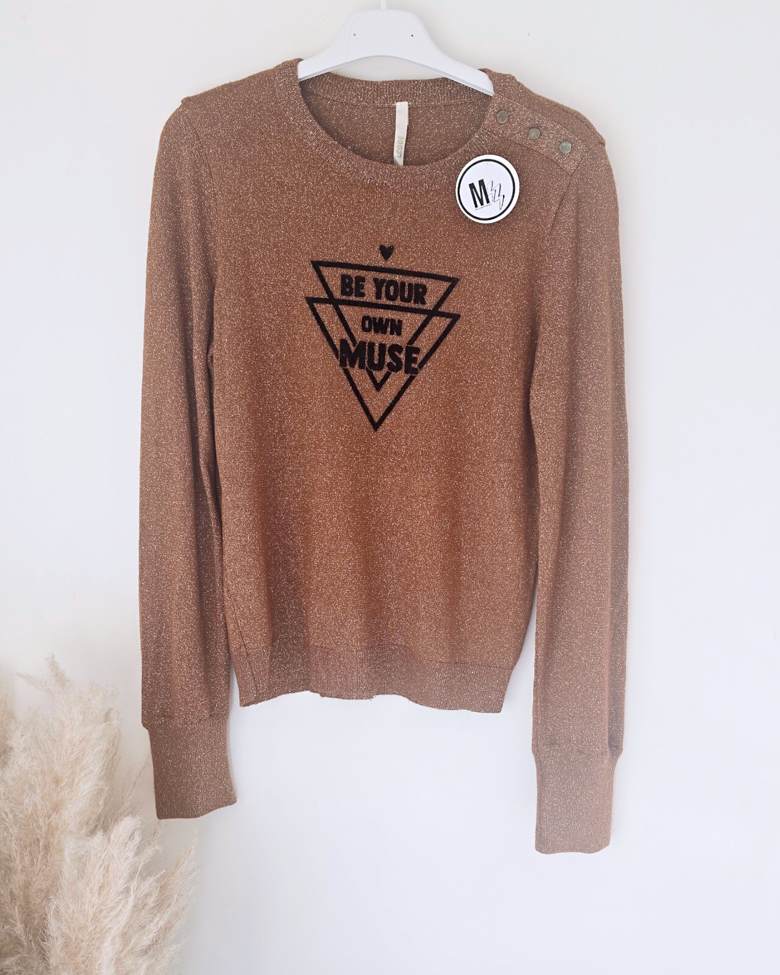 Pull bronze à inscriptions