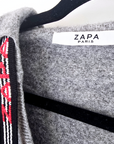 Pull gris à capuche