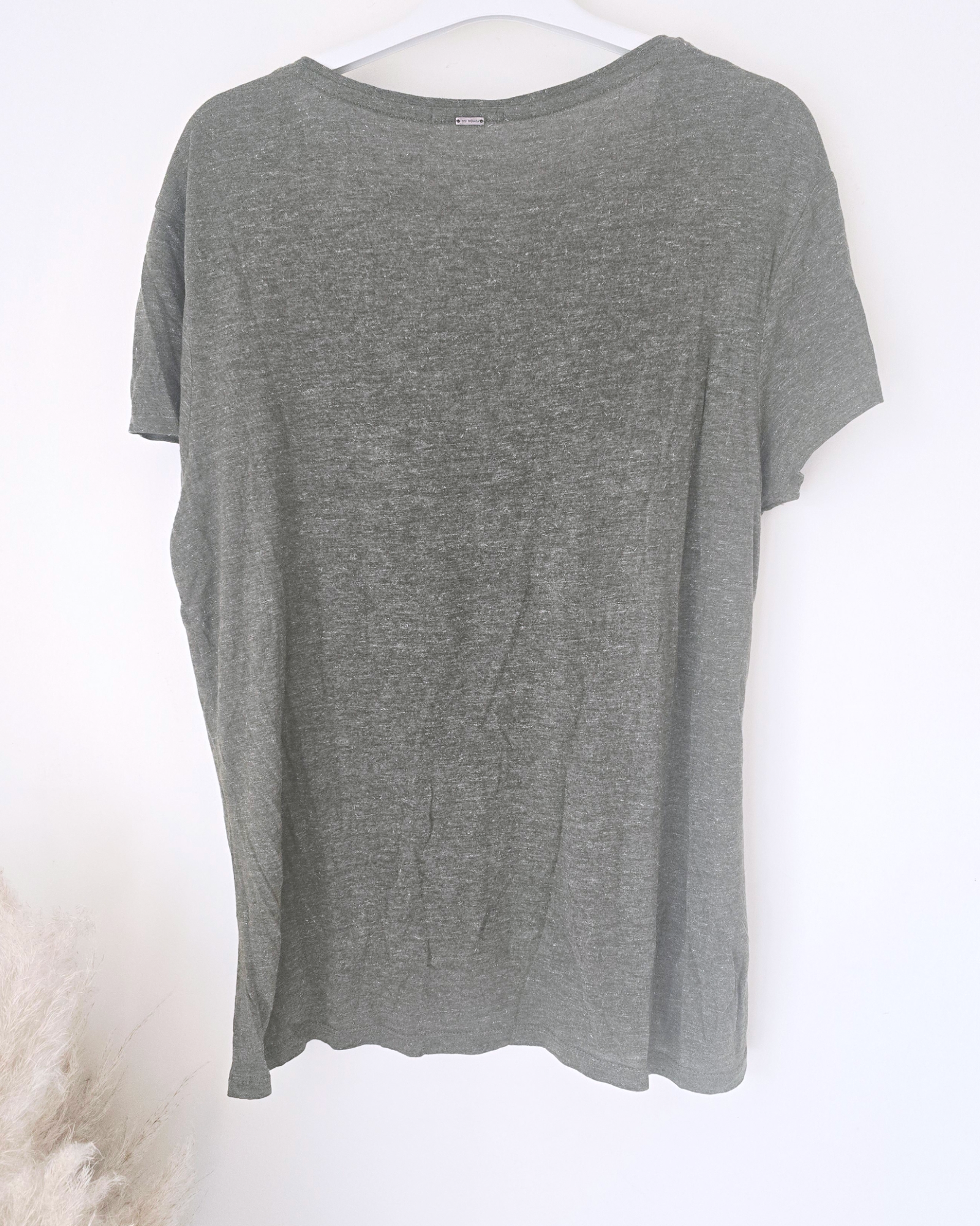 T-shirt kaki peace n'love à perles