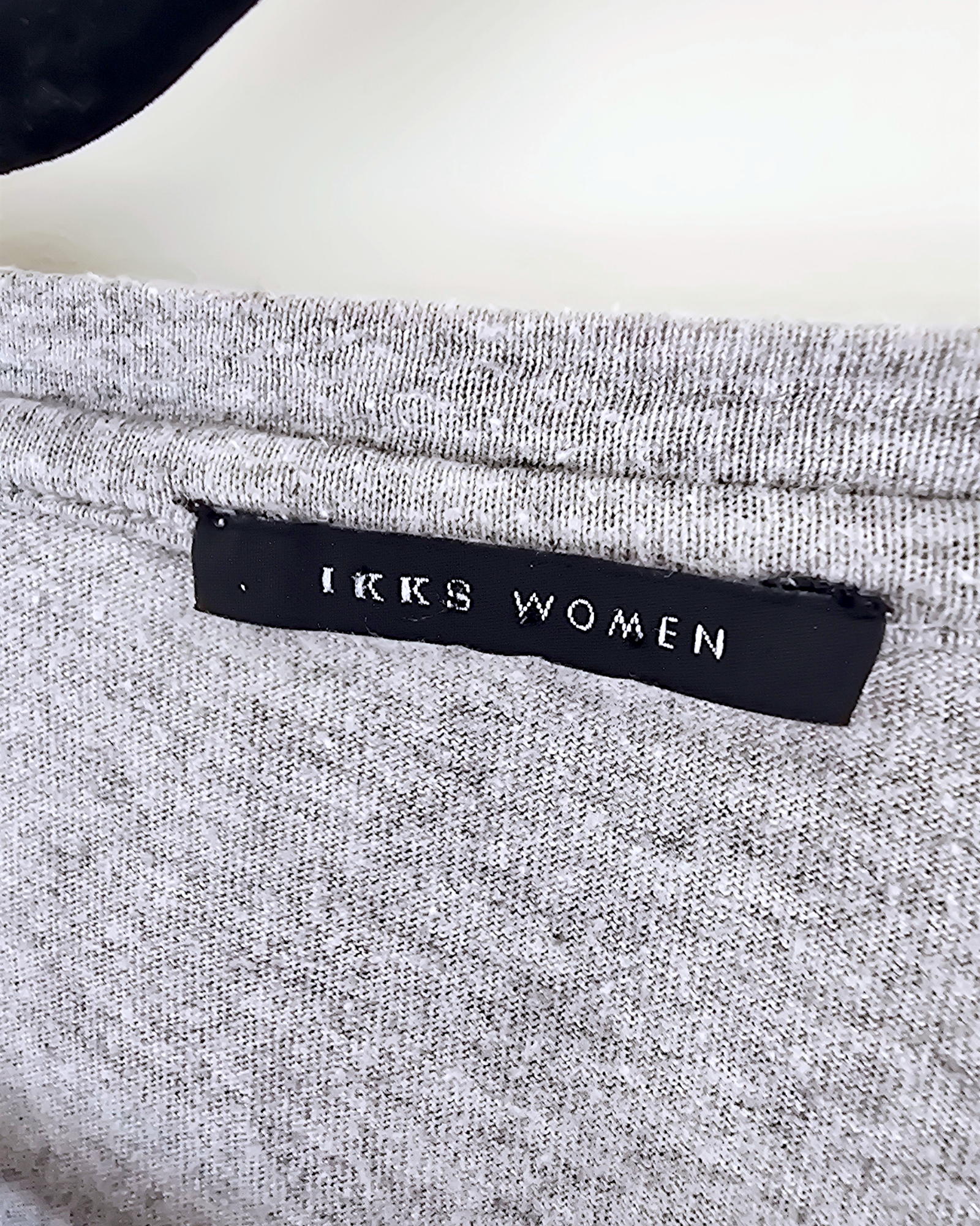 T-shirt gris rock avec perles bijoux