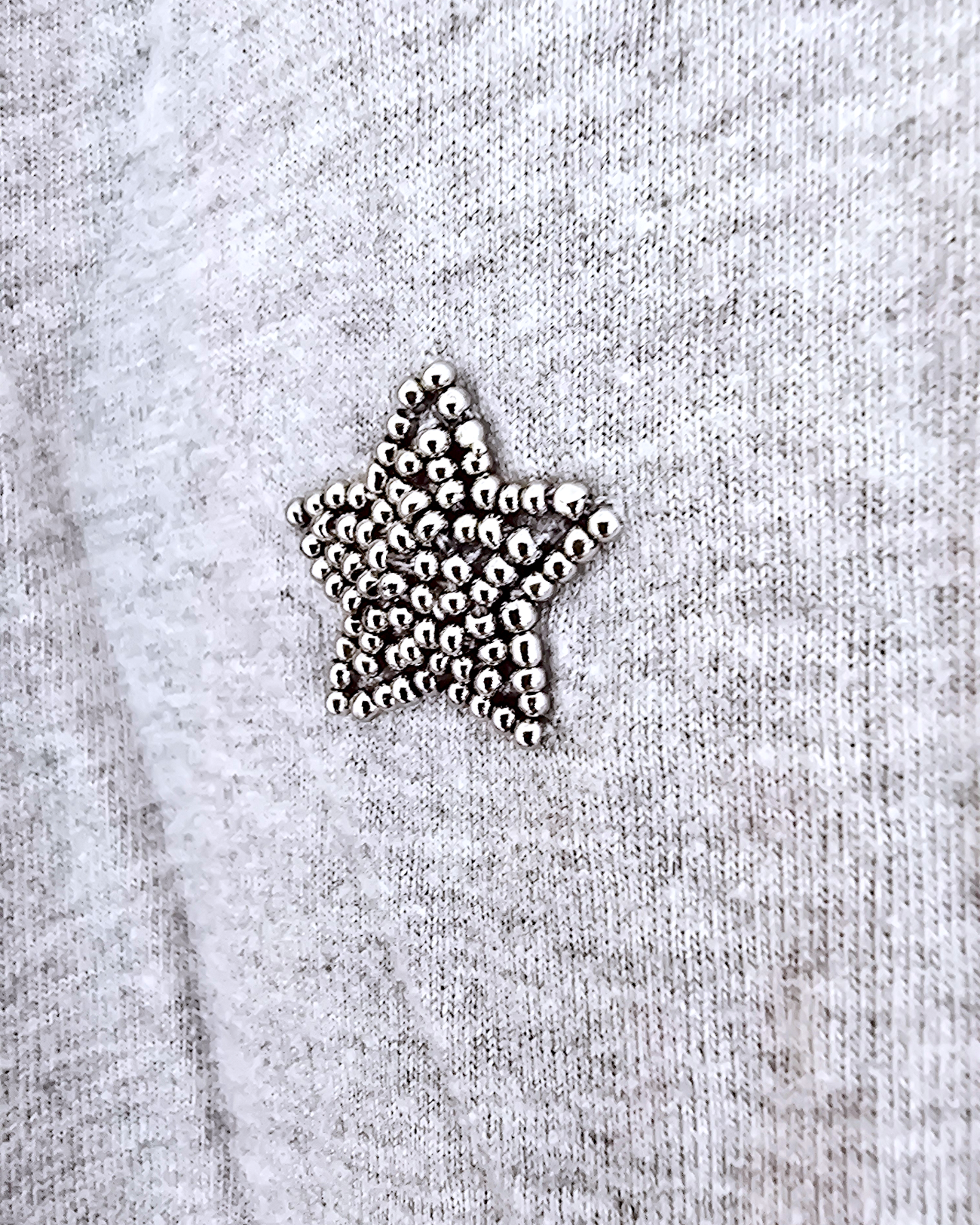 T-shirt gris rock avec perles bijoux