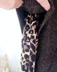 Pull chaud marron coeur léopard