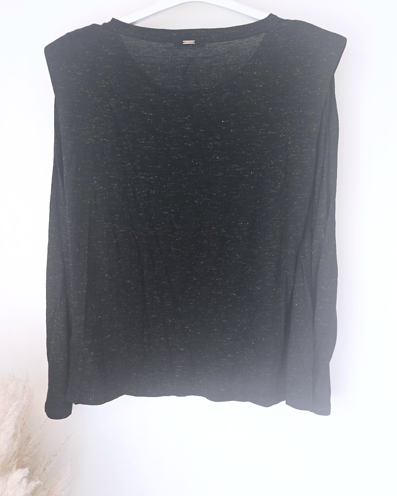 T-shirt militaire noir et doré