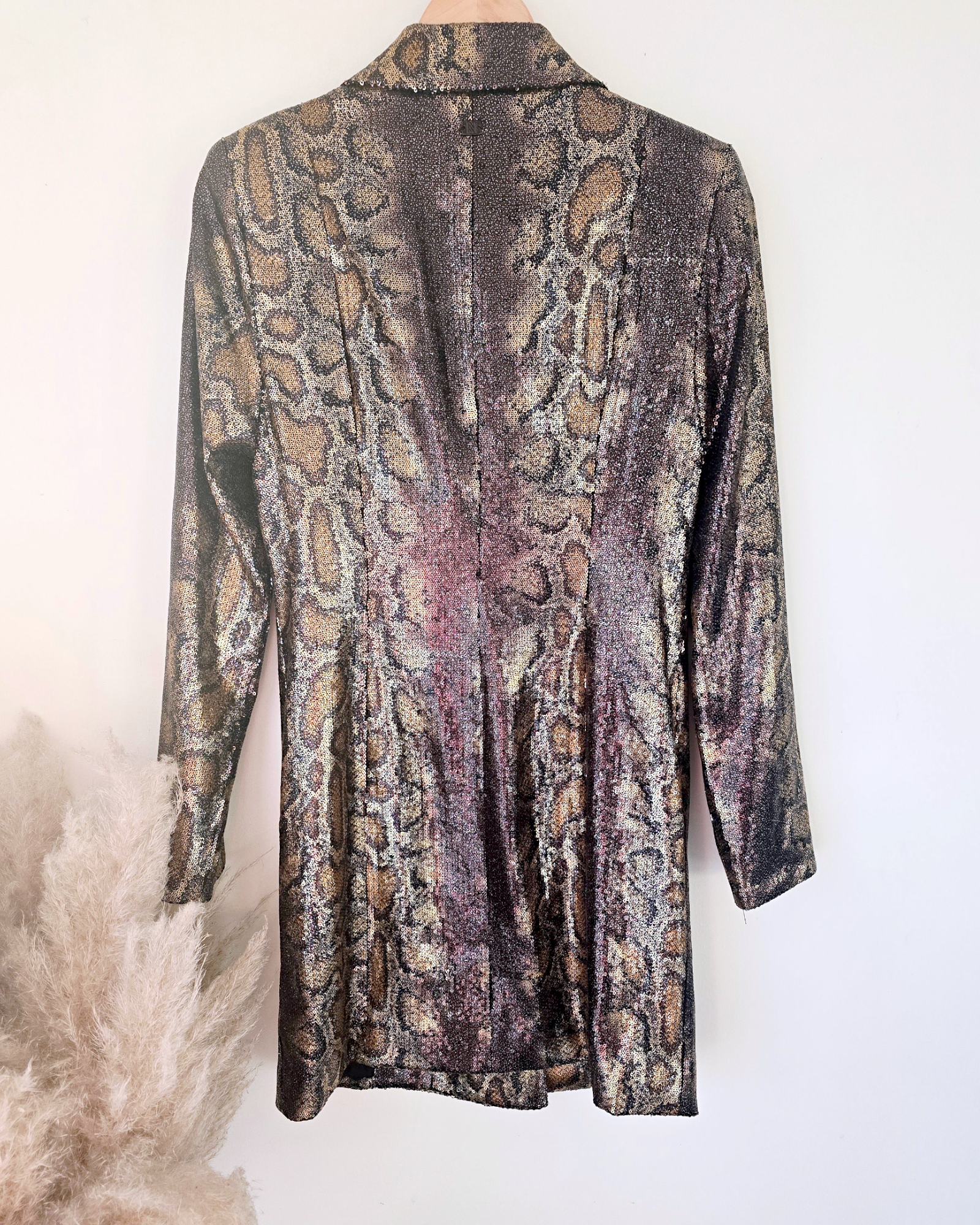 Robe smoking imprimé python à sequins