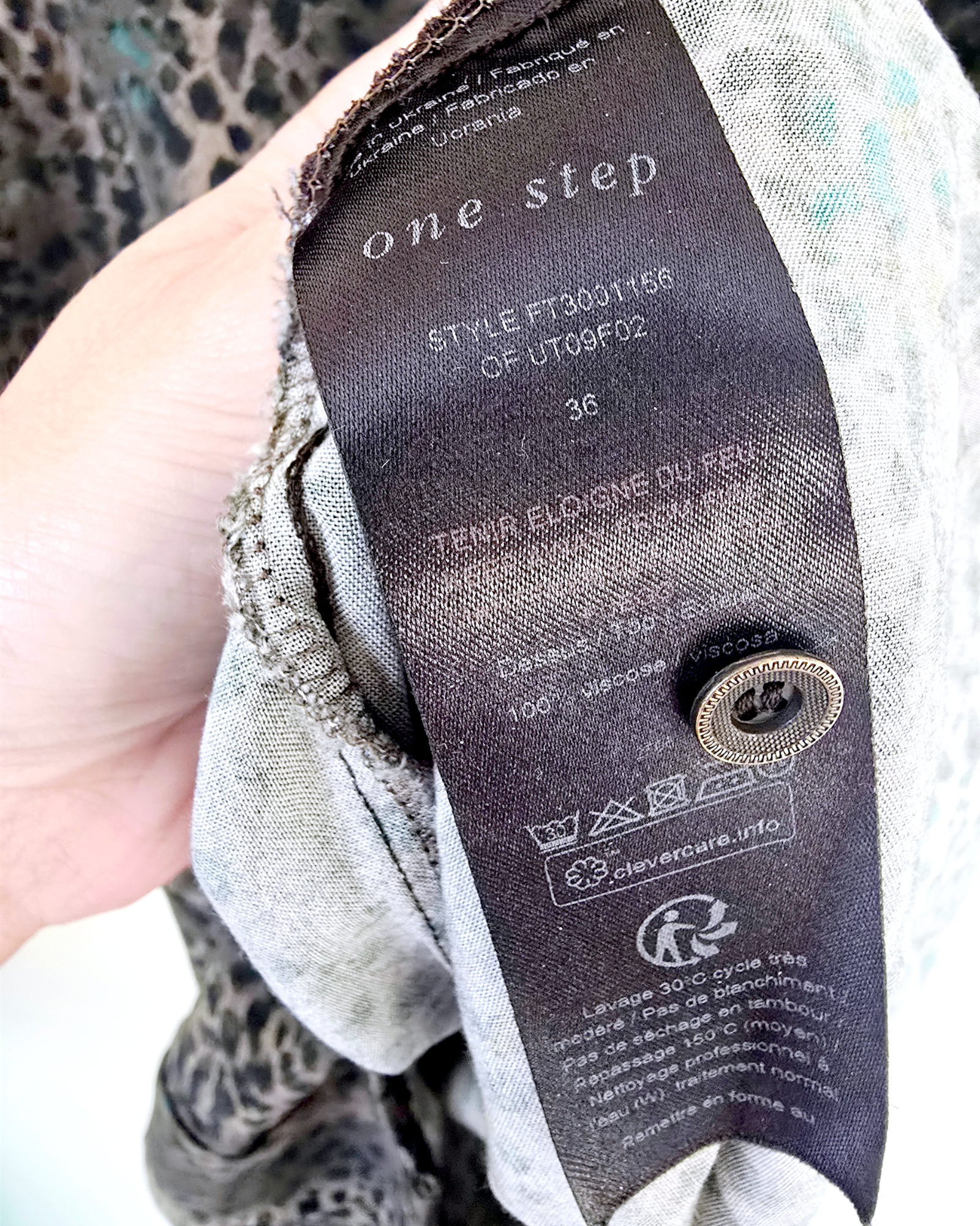 Robe kaki à imprimé léopard