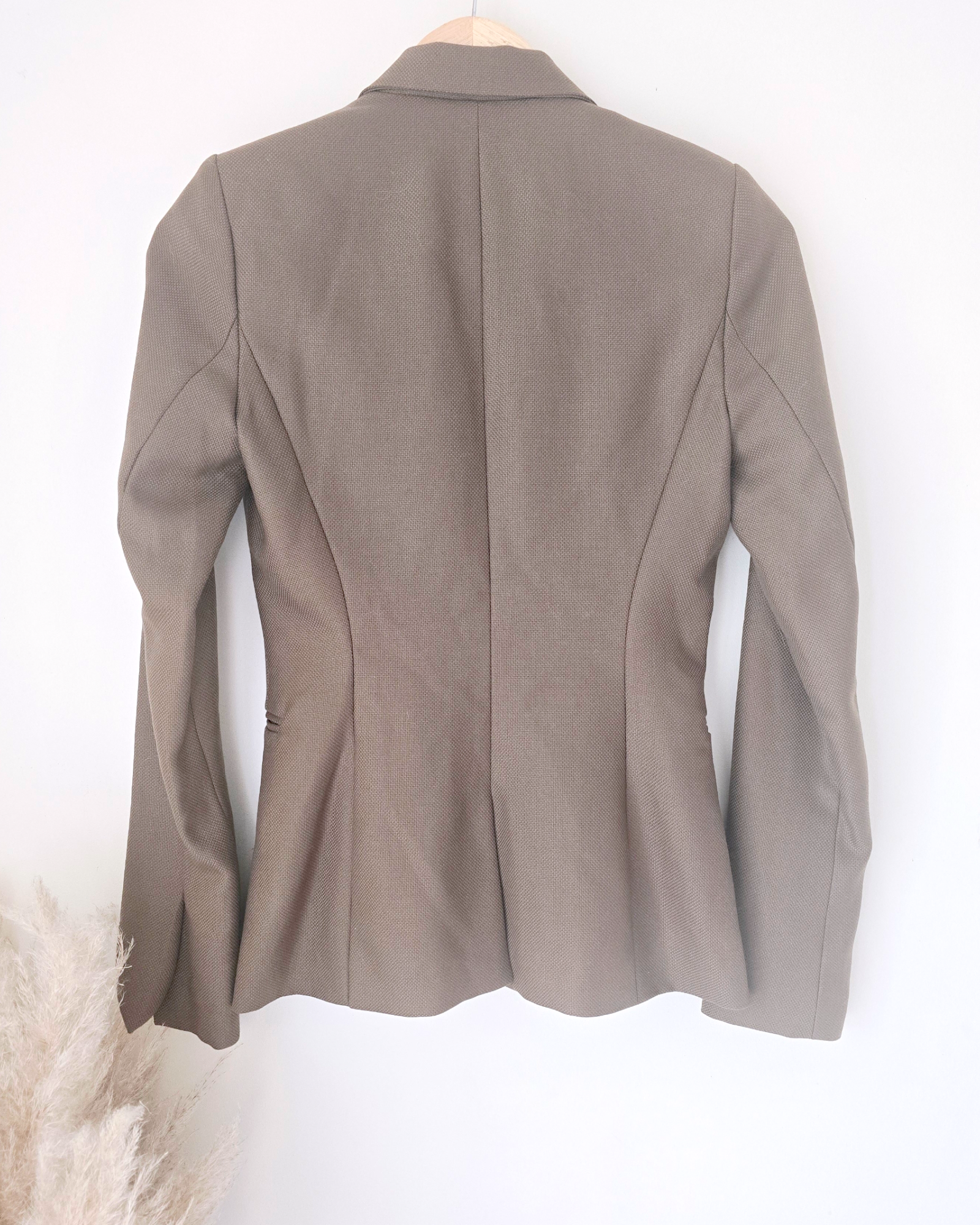 Veste chic beige foncé avec empiècements cuir