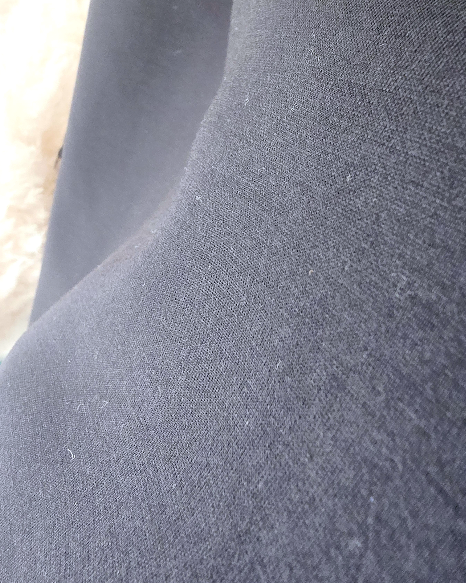 Robe noire sweat et dentelle
