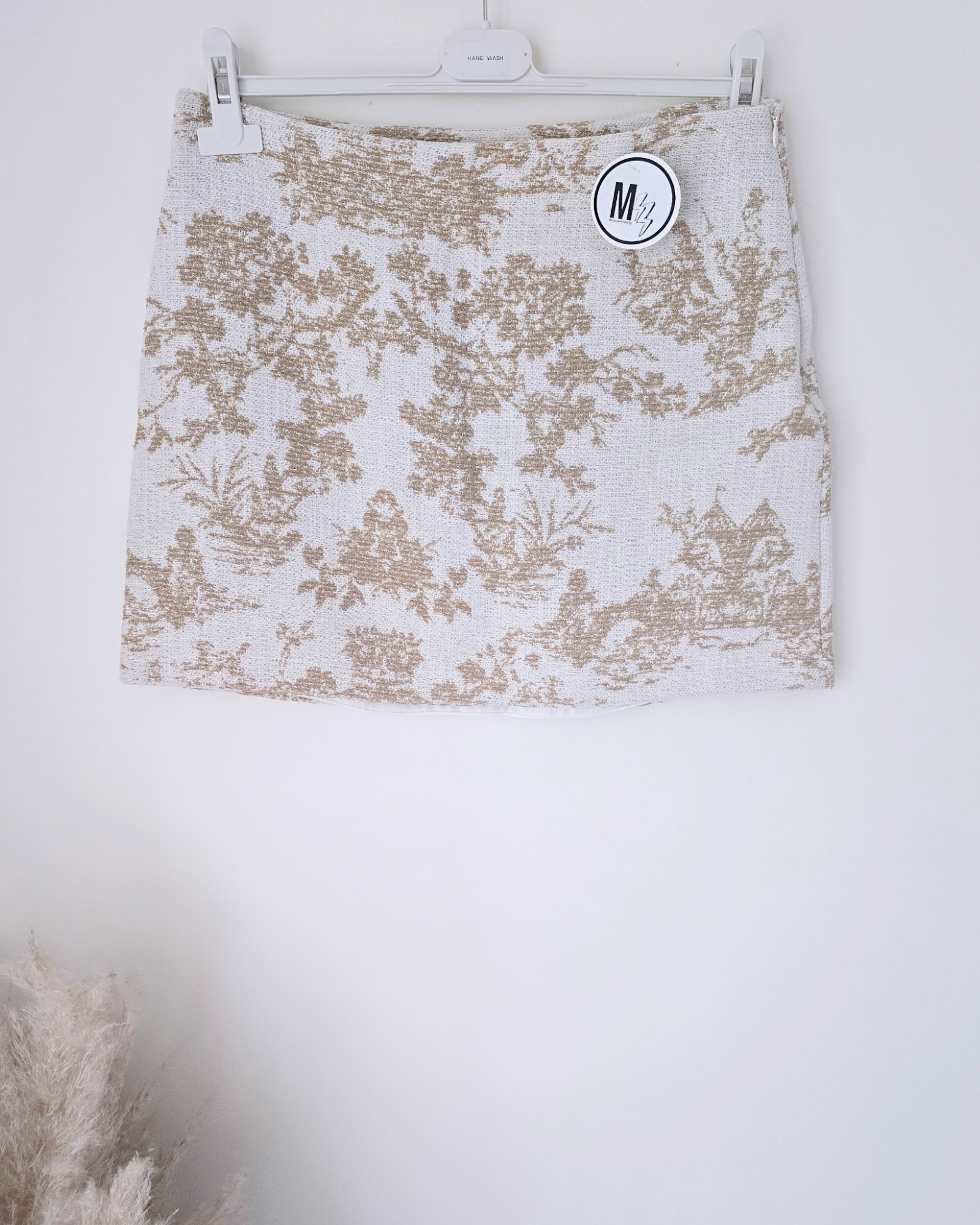 Jupe blanche à imprimé doré