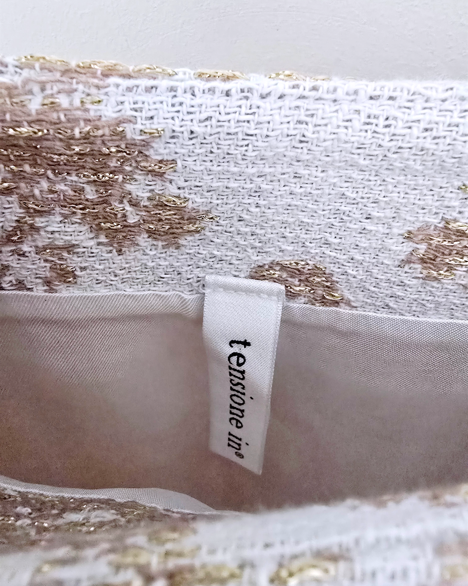 Jupe blanche à imprimé doré