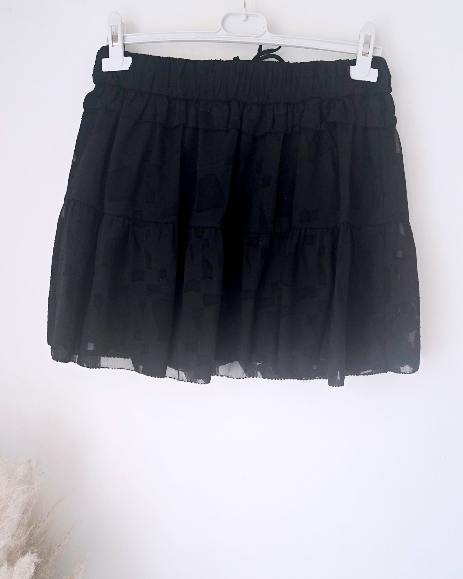 Jupe noire Carmel tissu en relief