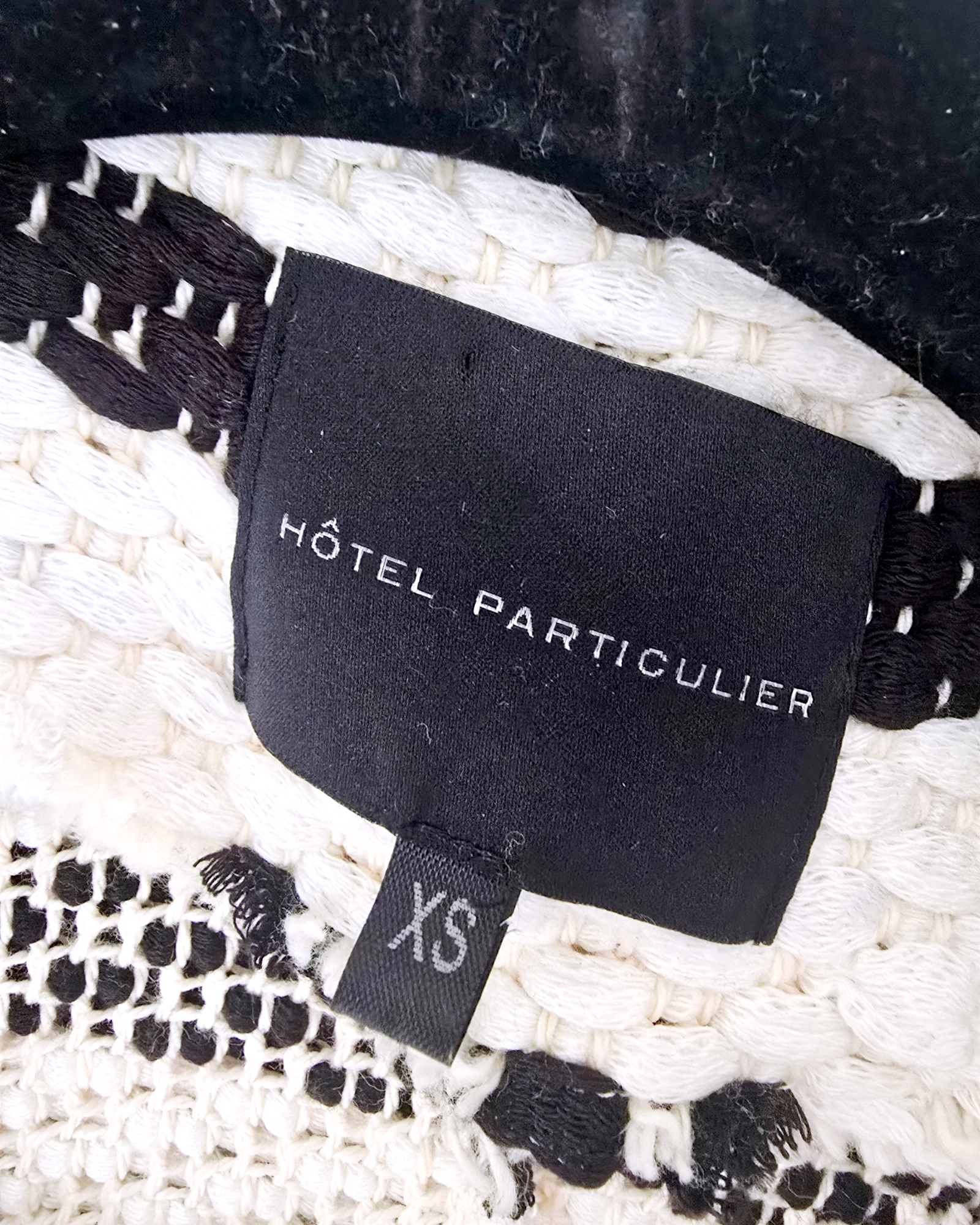 Gilet chaud ethnique noir et blanc - 𝐌𝐚𝐫𝐢𝐧𝐚𝟒𝟒𝐟𝐚𝐦𝐢𝐥𝐲