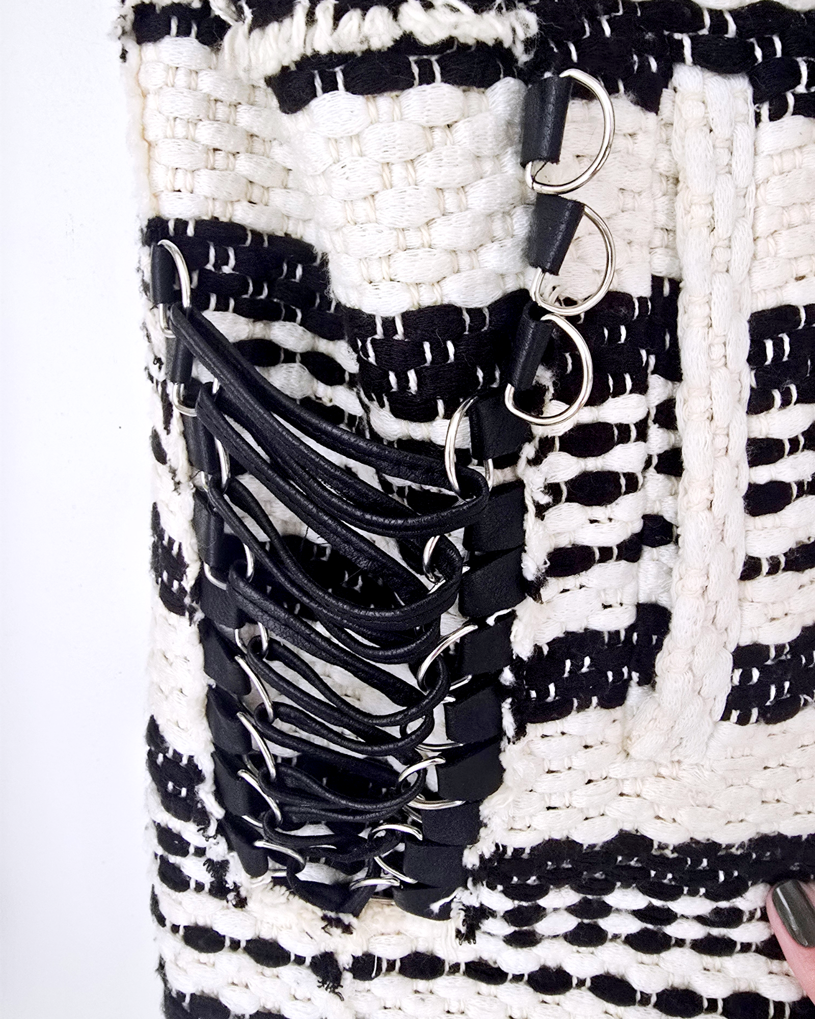 Gilet chaud ethnique noir et blanc - 𝐌𝐚𝐫𝐢𝐧𝐚𝟒𝟒𝐟𝐚𝐦𝐢𝐥𝐲