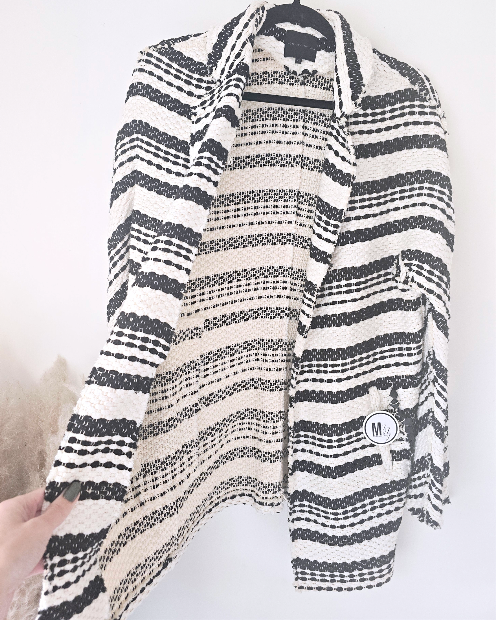 Gilet chaud ethnique noir et blanc - 𝐌𝐚𝐫𝐢𝐧𝐚𝟒𝟒𝐟𝐚𝐦𝐢𝐥𝐲