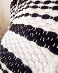Gilet chaud ethnique noir et blanc - 𝐌𝐚𝐫𝐢𝐧𝐚𝟒𝟒𝐟𝐚𝐦𝐢𝐥𝐲