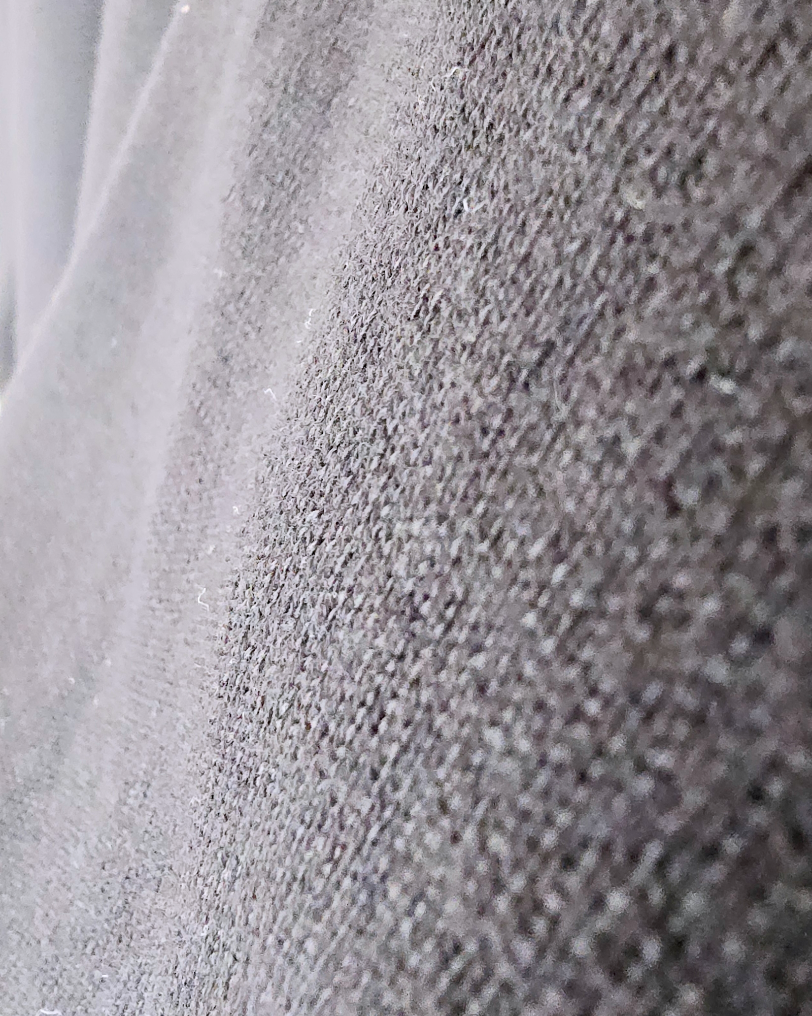 Pull noir éclairs strass