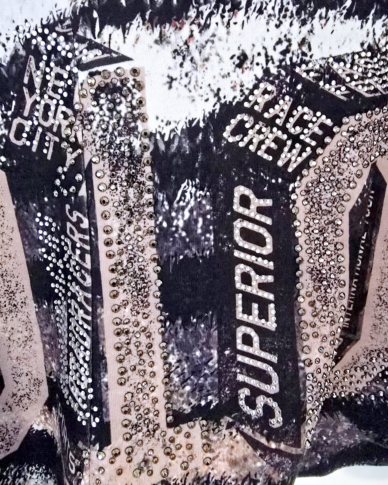 Veste cintrée à imprimé et strass