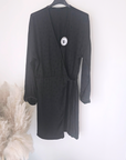 Robe noire skull en relief