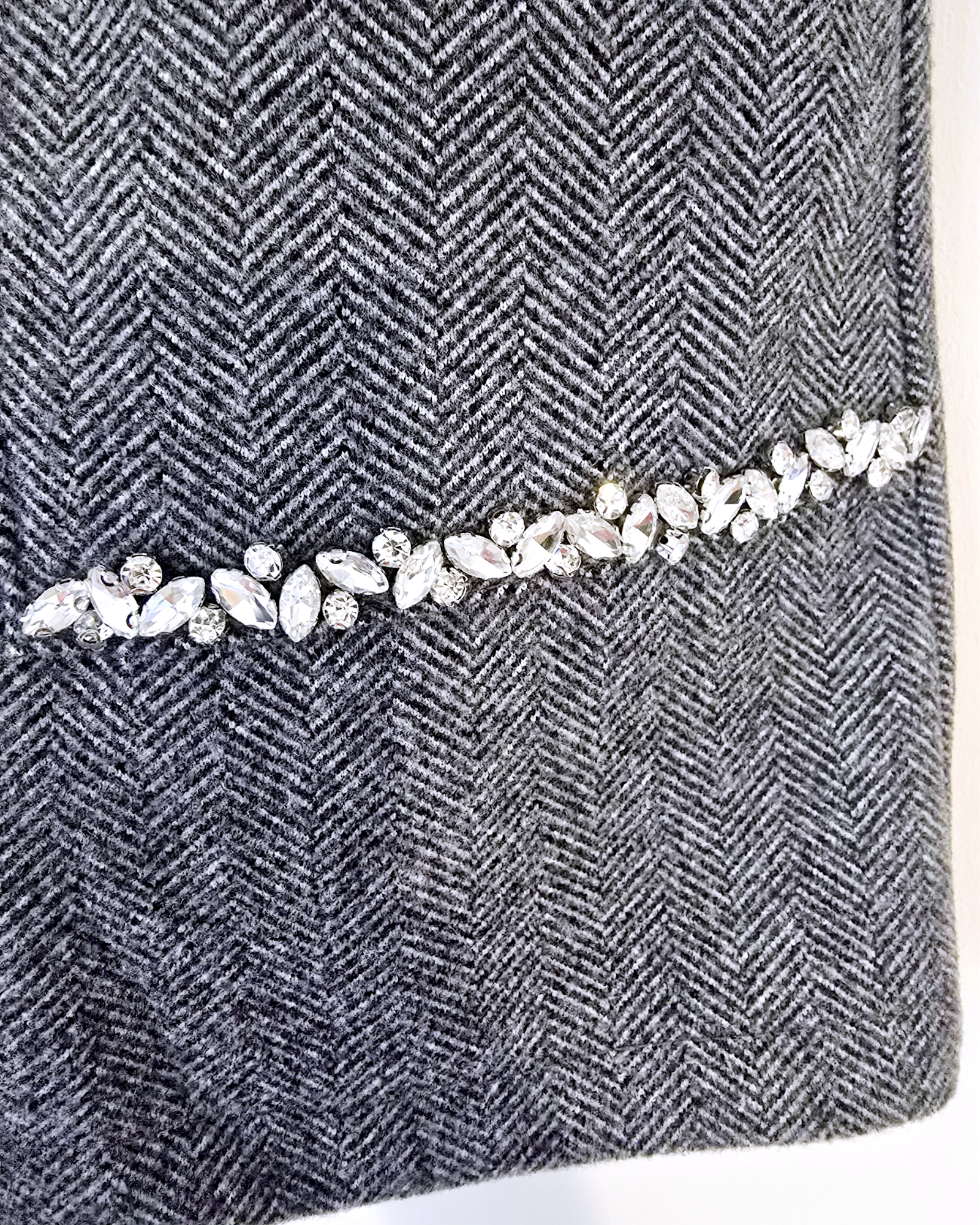 Short chevron gris