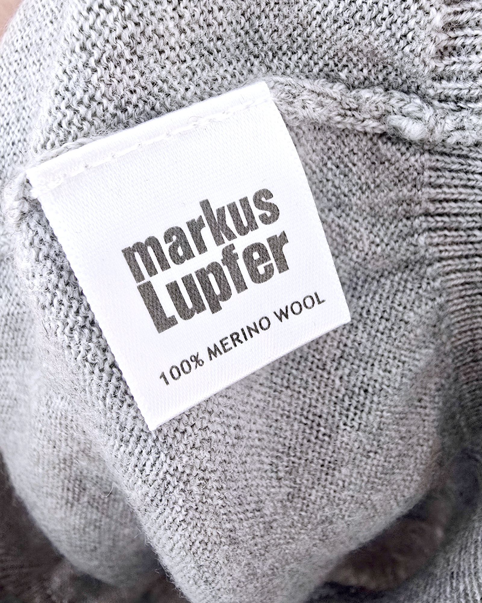 Pull gris merinos bouche perles