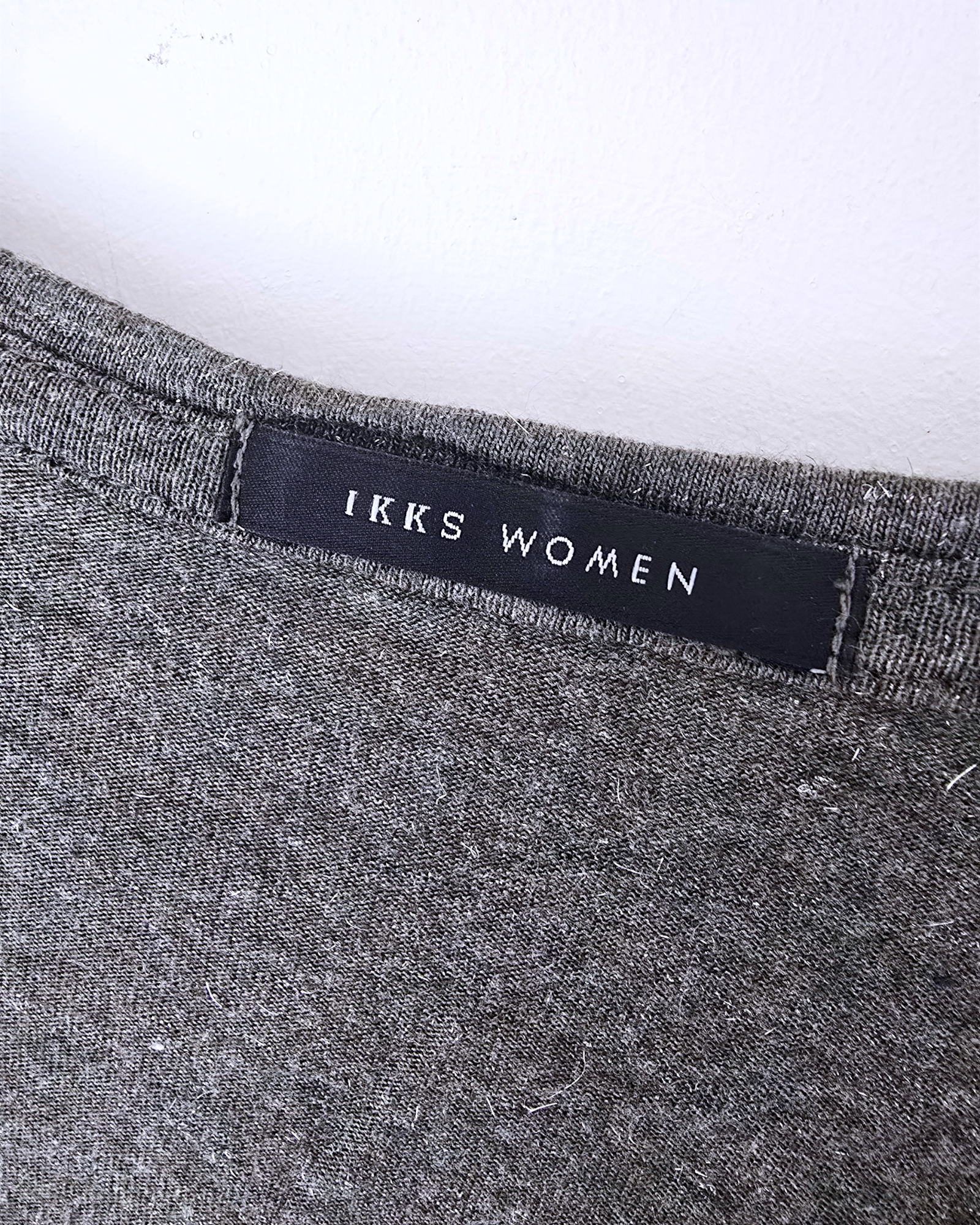 T-shirt kaki peace n'love à perles