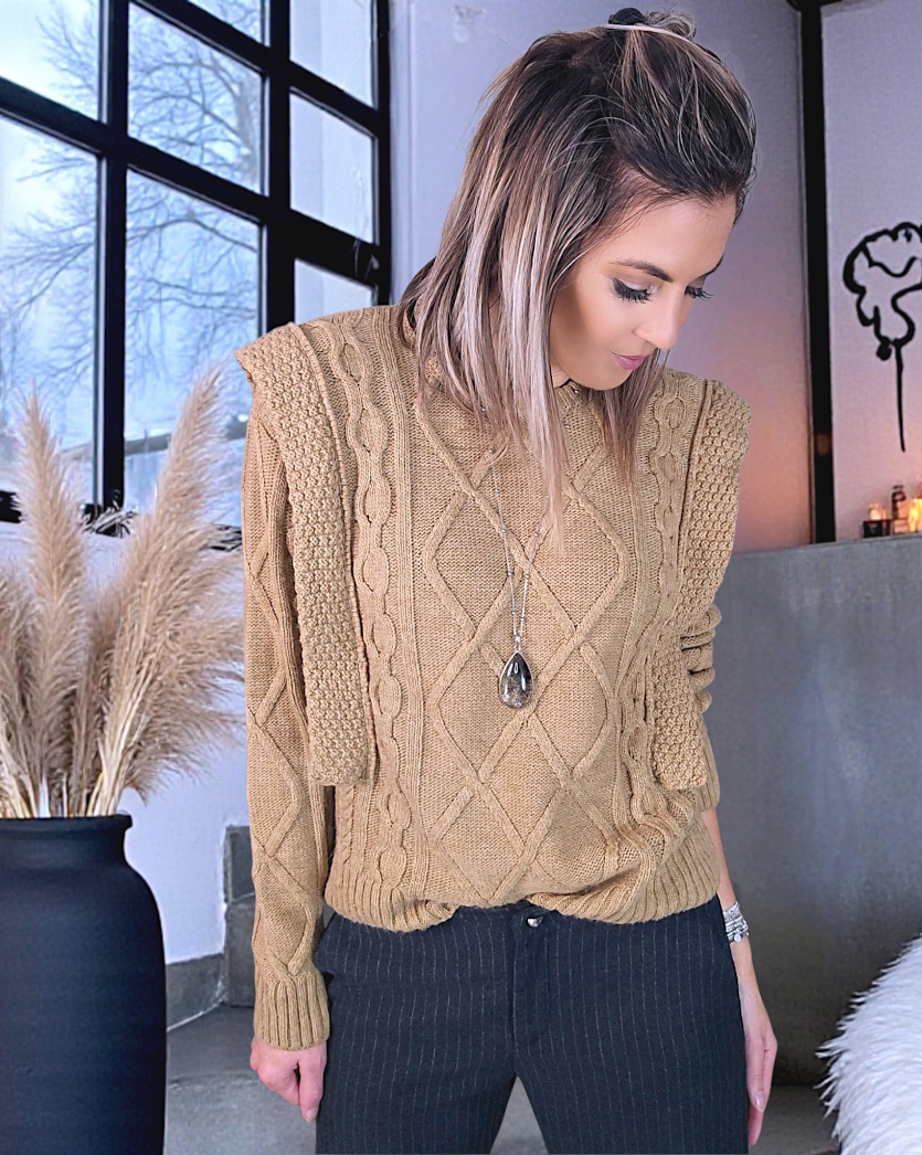 Pull beige foncé à empiècements effet superposition - 𝐌𝐚𝐫𝐢𝐧𝐚𝟒𝟒𝐟𝐚𝐦𝐢𝐥𝐲