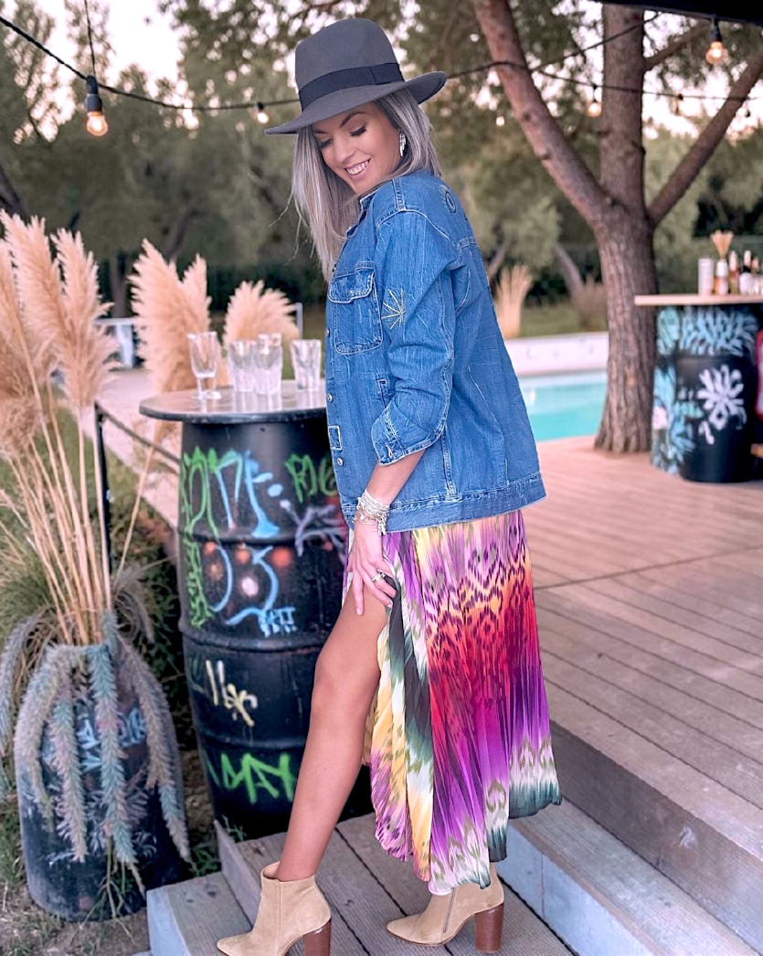 Veste brodée en jean bleu - 𝐌𝐚𝐫𝐢𝐧𝐚𝟒𝟒𝐟𝐚𝐦𝐢𝐥𝐲