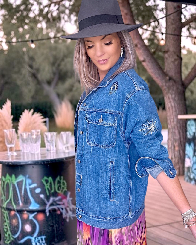 Veste brodée en jean bleu - 𝐌𝐚𝐫𝐢𝐧𝐚𝟒𝟒𝐟𝐚𝐦𝐢𝐥𝐲