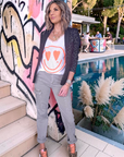 Haut blanc smiley orange fluo - 𝐌𝐚𝐫𝐢𝐧𝐚𝟒𝟒𝐟𝐚𝐦𝐢𝐥𝐲