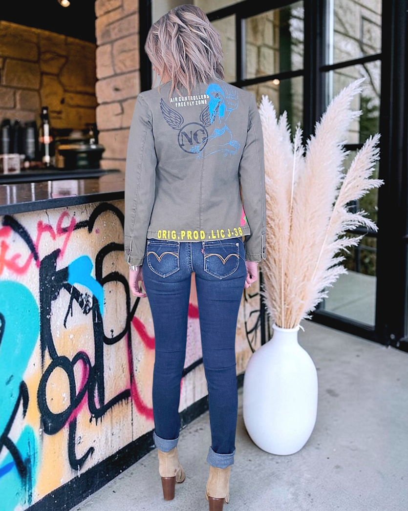 Veste cintrée créateur customisée - 𝐌𝐚𝐫𝐢𝐧𝐚𝟒𝟒𝐟𝐚𝐦𝐢𝐥𝐲