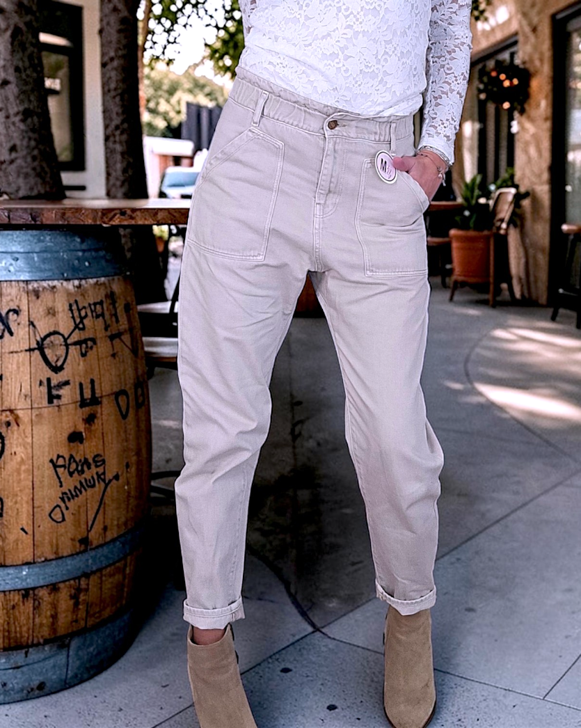 Pantalon beige en coton - 𝐌𝐚𝐫𝐢𝐧𝐚𝟒𝟒𝐟𝐚𝐦𝐢𝐥𝐲