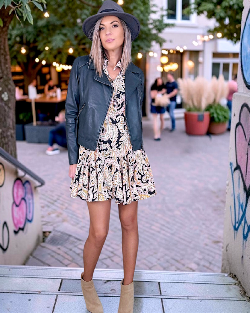 Robe salsa - 𝐌𝐚𝐫𝐢𝐧𝐚𝟒𝟒𝐟𝐚𝐦𝐢𝐥𝐲