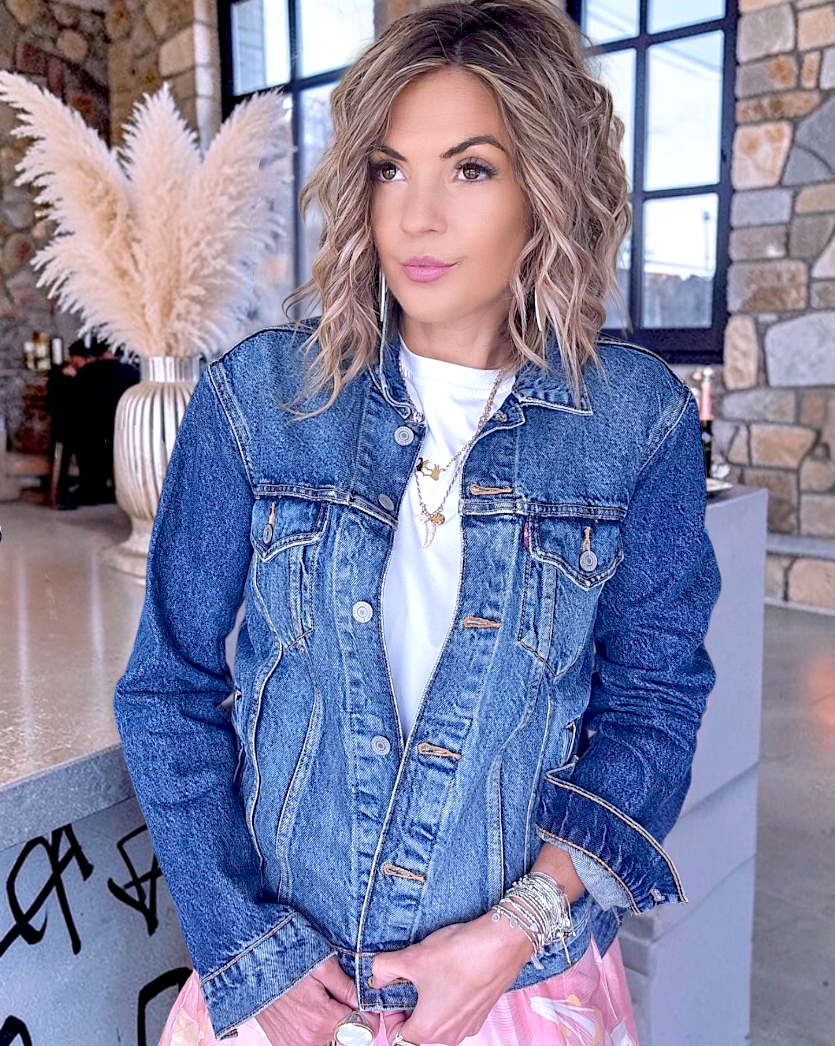 Veste en denim - 𝐌𝐚𝐫𝐢𝐧𝐚𝟒𝟒𝐟𝐚𝐦𝐢𝐥𝐲
